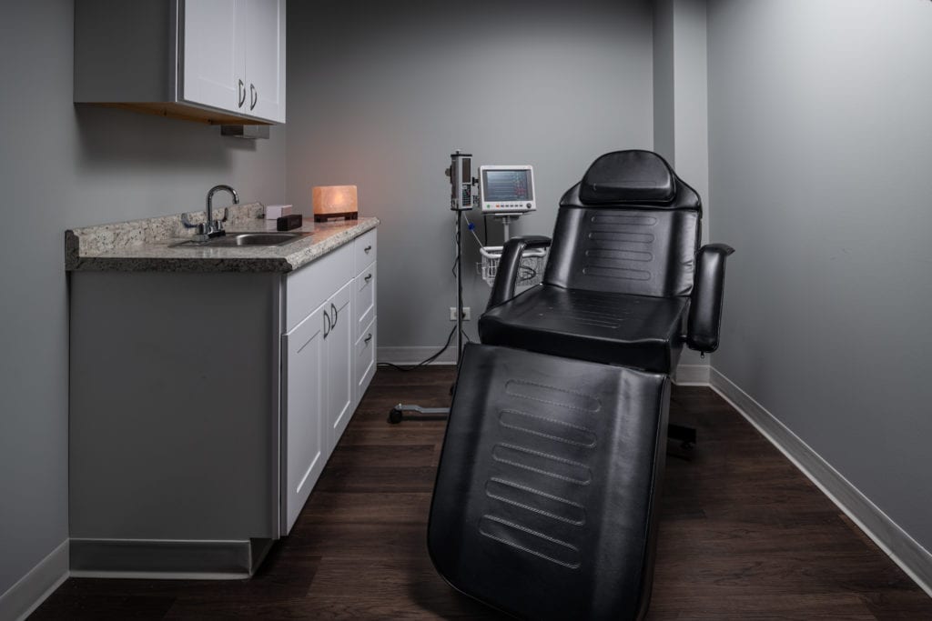 Midwest Alternative Treatment Clinic-treatment-room